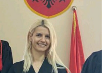 Bllokimi i pagave nga qeveria, reagon gjyqtarja: Kemi kredi dhe fëmijë për të ushqyer