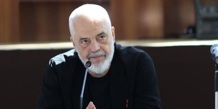 Rama justifikon shkrirjen e dy bashkive të tjera: Poliçani dhe Dimali do të marrin të njëjtat shërbime, por brenda bashkisë Berat