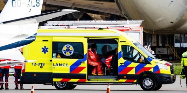 E rëndë në Itali/ Po shoqëronte vajzën për në shkollë, 42-vjeçarja shqiptare përplaset për vdekje nga kamioni