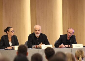 Ultimatumi i Ramës: Nuk ka më kontrolle pa paralajmërim te biznesi. Inspektorët me kamera inteligjente në trup
