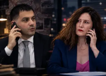 “Flej rehat zemër, krejt radarët e shtetit i mbyll për ty!”, dalin SMS të tjera të shefes së SHISH me Gys Agasin