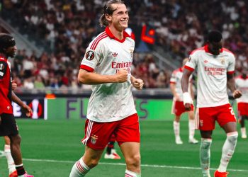 Milan zhgënjen në Europë, pëson disfatë ndaj Benficës
