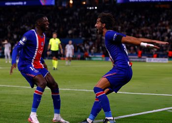 PSG “luan tenis”, kampionët shpartallojnë Slovan Bratislavën 6-1, Luis Enrique: Kvara mund ta fitojë “Topin e Artë”