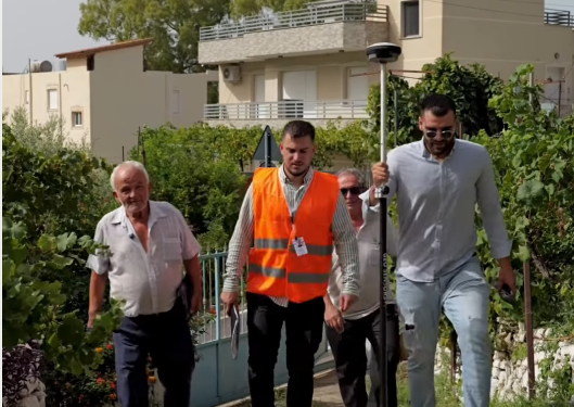 Kadastra “zbarkon” në Piqeras, po punohet për evidentimin e regjistrit kadastral