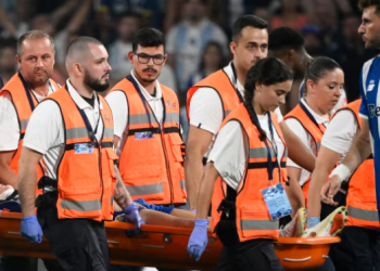 Frikë e madhe në ndeshjen e Portos, lojtari pëson goditje në kokë, humbet ndjenjat (VIDEO)