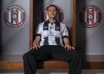 VIDEO/ Kryevepër e mesfushorit kuqezi, Asllani shpërthen në debutimin e tij