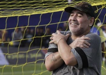 Misteri i vdekjes së Maradonës merr kthesë të re/ Eksperti: COVID-19 mund të ketë shkaktuar vdekjen e legjendës