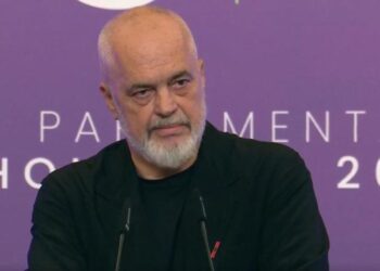 Rama: Qeveria që s’përmirësohet, duhet të hapë krahun. Kemi qenë kudo në hartën e Shqipërisë, por kemi munguar te halli i njeriut!