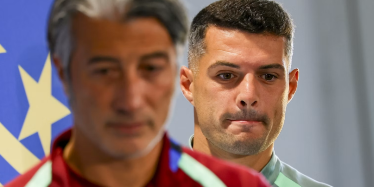 “Ai ka marrë përgjegjësinë”, trajneri i Zvicrës pas “stuhisë” së Xhakës: Do gjejmë një zgjidhje, por…