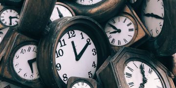 Ndryshon ora në tetor! Pse po diskutohet heqja e saj? – Balkanweb.com – News24