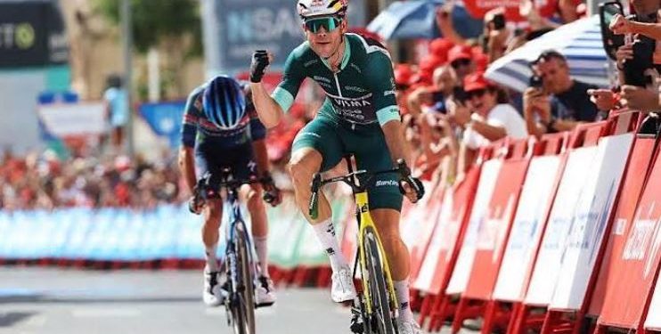 VUELTA E SPANJËS/ Van Aert fluturon në Loja, Mas mbron fanellën kuqe