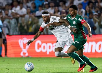 Dëmtim dhe eleminim, Neymar-in e tradhëtojnë nervat: Fusha më e keqe ku kam luajtur ndonjëherë