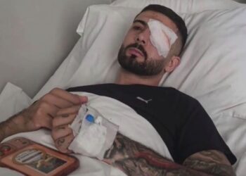 Flet i riu i plagosur në protestë: Më goditi plumbi i gomës në sy, bëra dy hapa dhe rashë në tokë. Kam shumë dhimbje, Shqipëria është e jona!