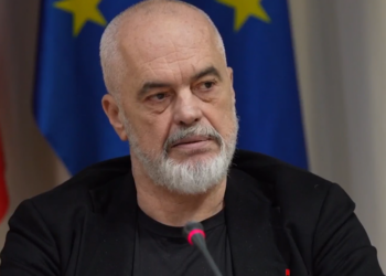 Rama: Do të kufizojmë rrjetet sociale tek të miturit