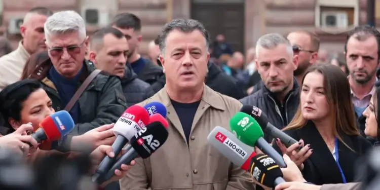 “Disa nga emrat u blenë si derrat”, PD: Protesta e flamingove u katandis në shërbim të Ramës