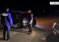 Të riut në Sarandë i gjenden 21 emigrantë në furgon, arrestohet nga policia. Merrte 2800 euro për person për të shkuar në Itali