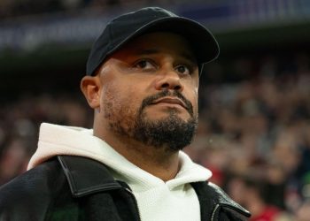 Frikë për Kompany, trajneri kolapsohet në stërvitje, shtrohet më urgjencë në spital, mediat zbulojnë prapaskenat – Balkanweb.com – News24