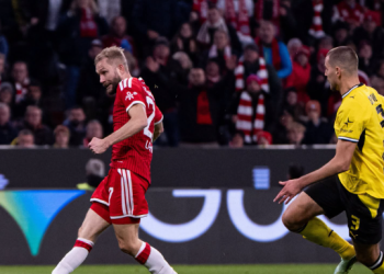 VIDEO/ Katër gola dhe spektakël, Dortmund “ngrin” Bayernin në fund
