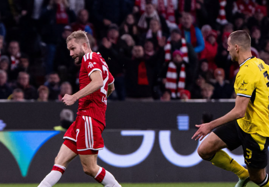 VIDEO/ Katër gola dhe spektakël, Dortmund “ngrin” Bayernin në fund