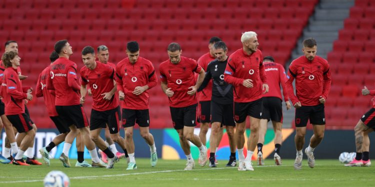 UEFA Nations League / Shqipëri-San Marino, kombëtarja zhvillon seancën e fundit. Ka një tjetër ndryshim në listë