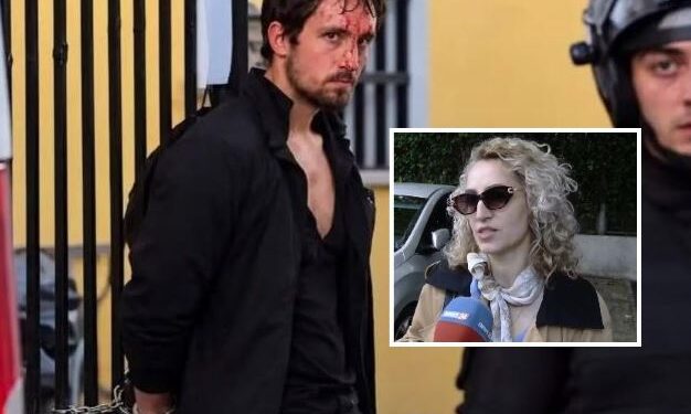 Studenti nga Gjirokastra u bë simbol i protestës, flet nëna e tij: Ishte duke ecur në rrugë, policia e ofendoi dhe e goditi