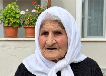 Plot 117 vjeç, qeveria miraton pension të posaçëm për gruan më të vjetër në Shqipëri, Qamile Marra