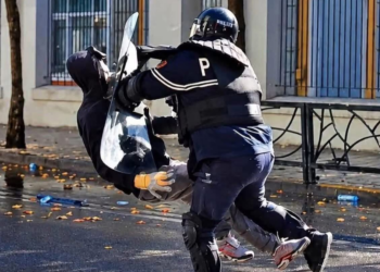 Fotoja që bëri xhiron e rrjetit, kush është Muhamet Skana, i riu që u përplas në asfalt nga policia