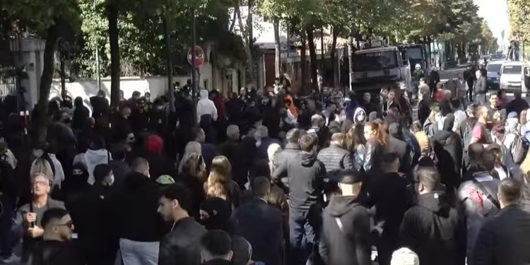 Sot dita e pestë, nis protesta para Ministrisë së Arsimit
