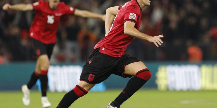Notat/ Asllani MVP, ndeshje e ndërlikuar për kuqezinjtë, “ngec” sulmi (FOTO) – Balkanweb.com – News24