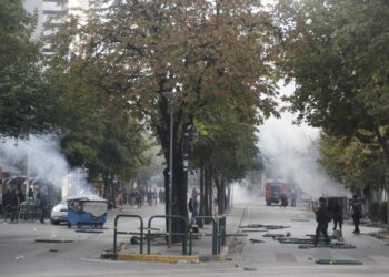 Protestat e dhunshme në Tiranë, arrestohen dy të rinj nga Kosova: Jemi simpantizantë të Albin Kurtit. Erdhëm ta rrëzojmë Ramën