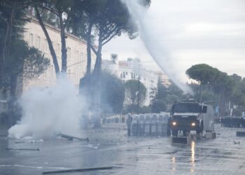‘Mercenarë serbë po arrestojnë protestuesit’, Policia e Shtetit përgënjeshtron pretendimet në rrjetet sociale: Synojnë të nxisin konflikt duke shfrytëzuar ndjenjat nacionaliste