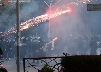 28 të lënduar nga protesta në Tiranë, 14 persona ende në spital