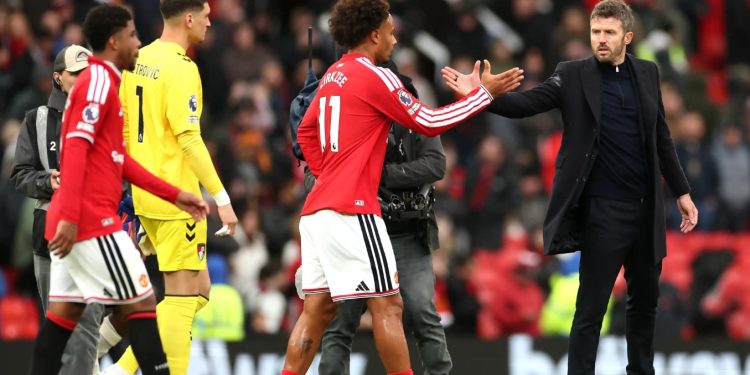 Man.United përjeton “ferrin”, Bournemouth i “zhyt” drejt fundit, por Michael Carrick nuk dorëzohet (VIDEO) – Balkanweb.com – News24