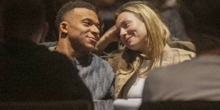 Mbappe bëhet përsëri temë diskutimi, nuk u ndahet xhirove me Ester edhe pse i dëmtuar